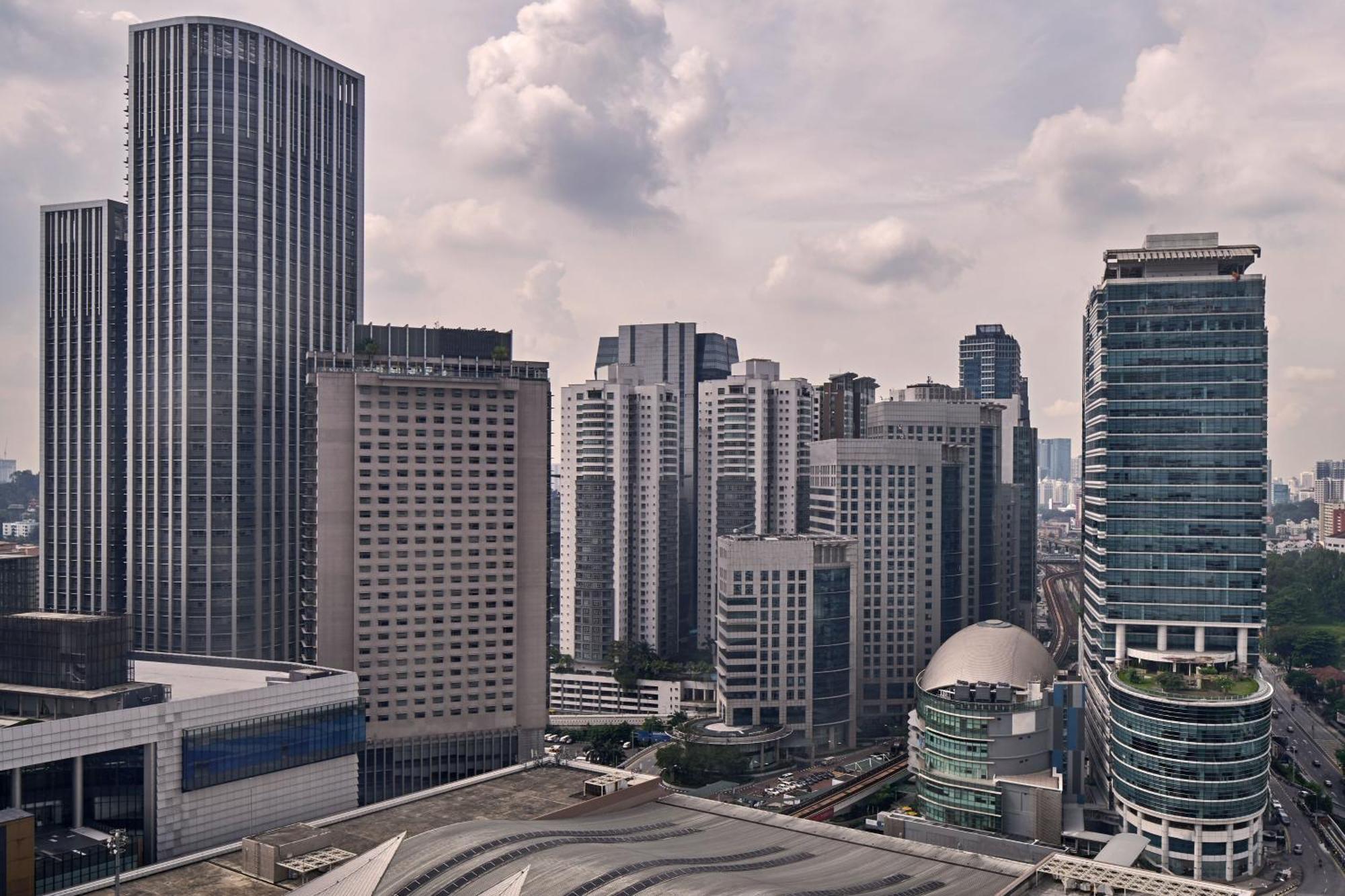 Le Meridien Kuala Lumpur Dış mekan fotoğraf The skyline of the Bonifacio Global City